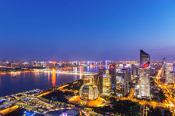 浙江杭州一洗浴中心用1台0.7MW常压燃气热水锅炉